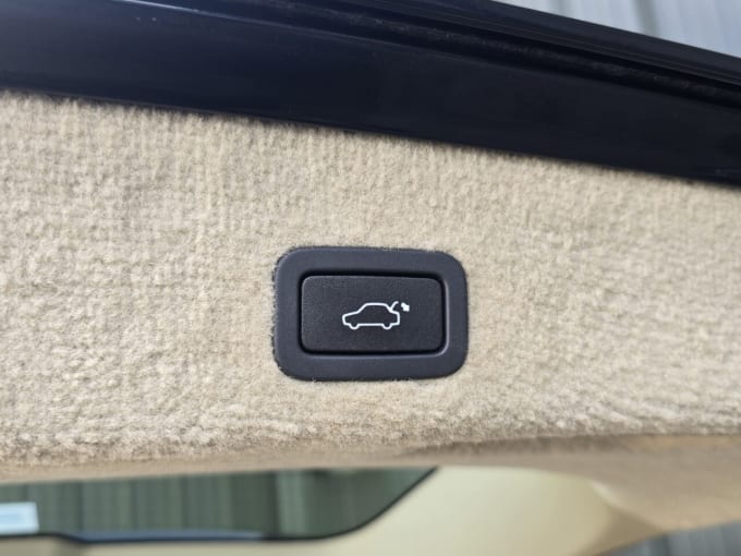 2025 Volvo Xc70