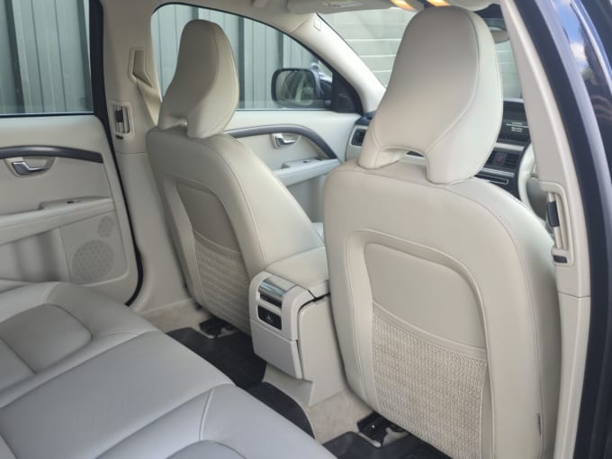 2025 Volvo Xc70
