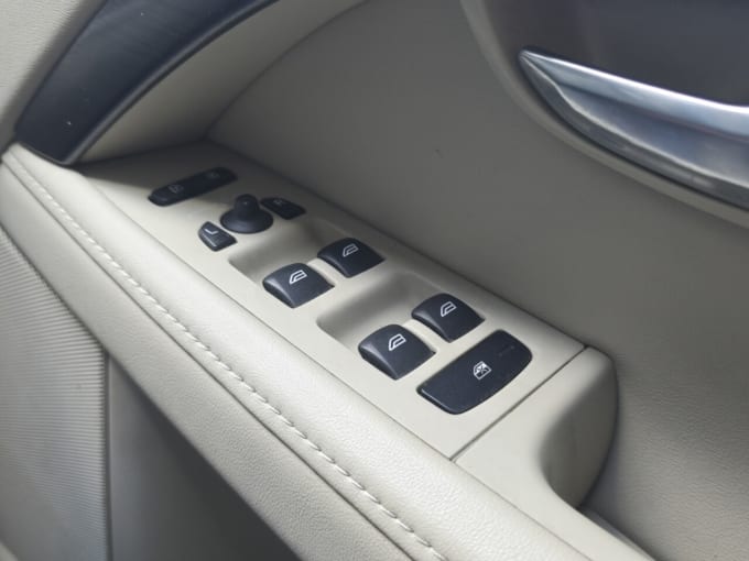 2025 Volvo Xc70