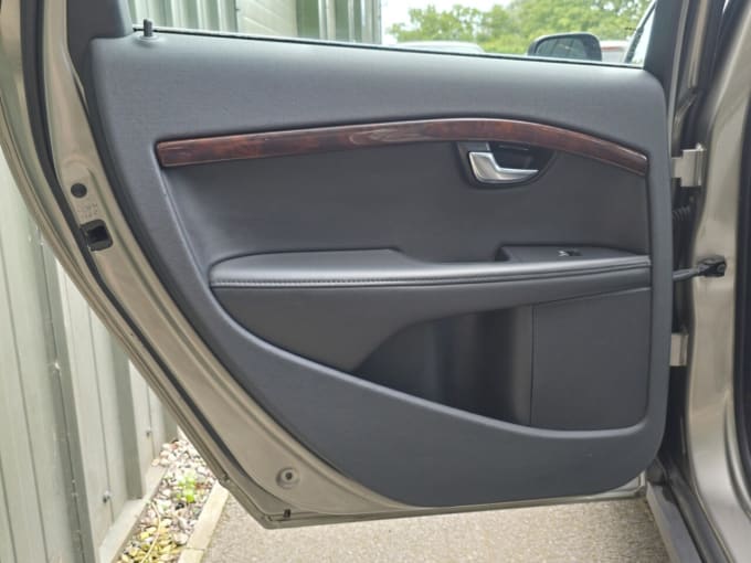 2025 Volvo Xc70