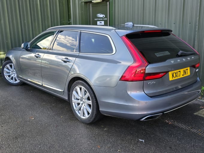 2025 Volvo V90