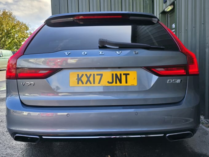 2025 Volvo V90
