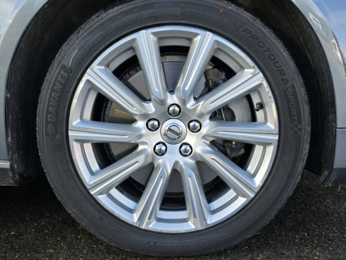 2025 Volvo V90