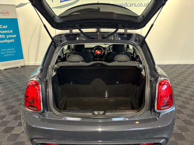 2025 Mini Hatch