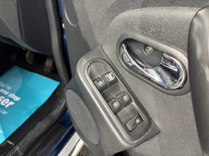 2025 Dacia Duster