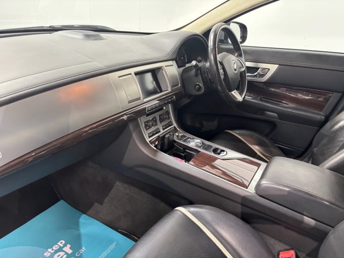 2025 Jaguar Xf