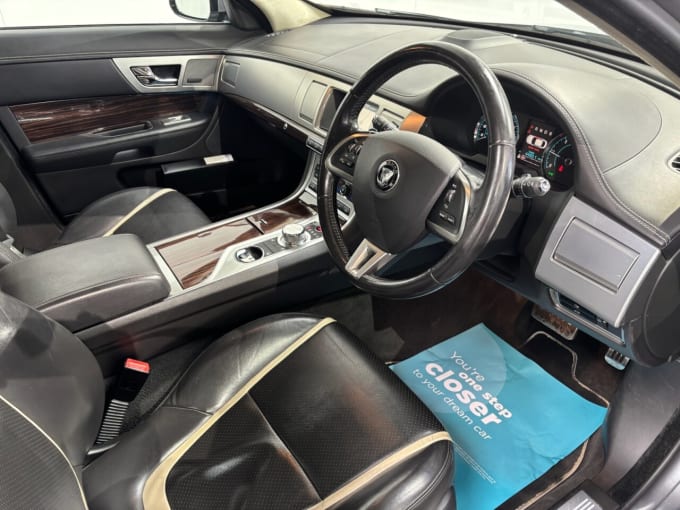 2025 Jaguar Xf