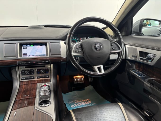2025 Jaguar Xf