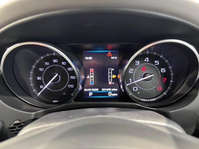 2025 Jaguar Xe