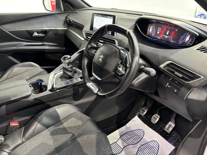 2025 Peugeot 5008