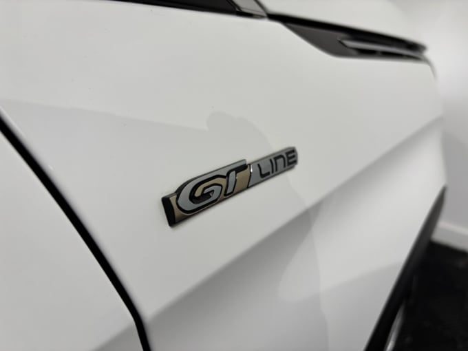 2025 Peugeot 5008