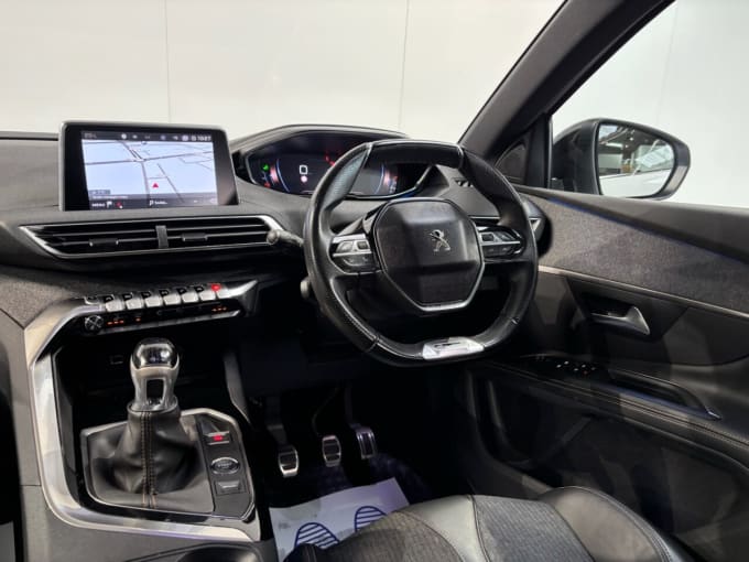 2025 Peugeot 5008