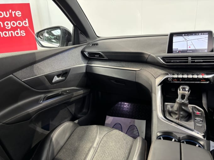 2025 Peugeot 5008