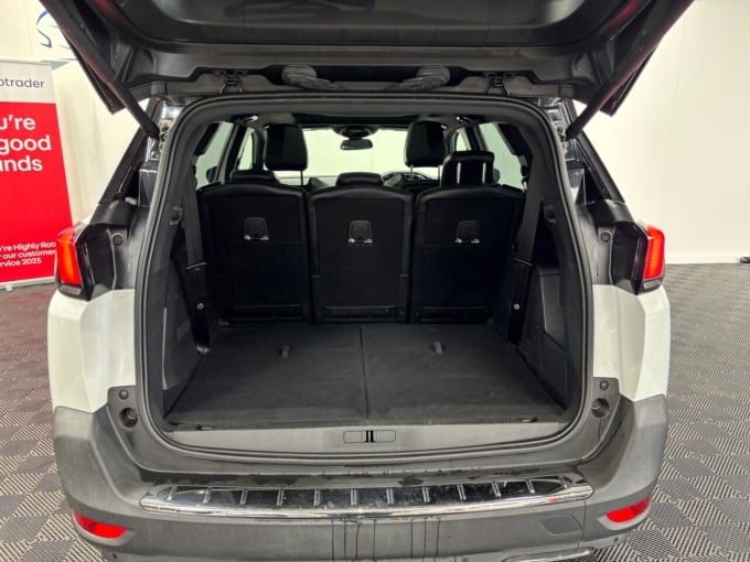2025 Peugeot 5008