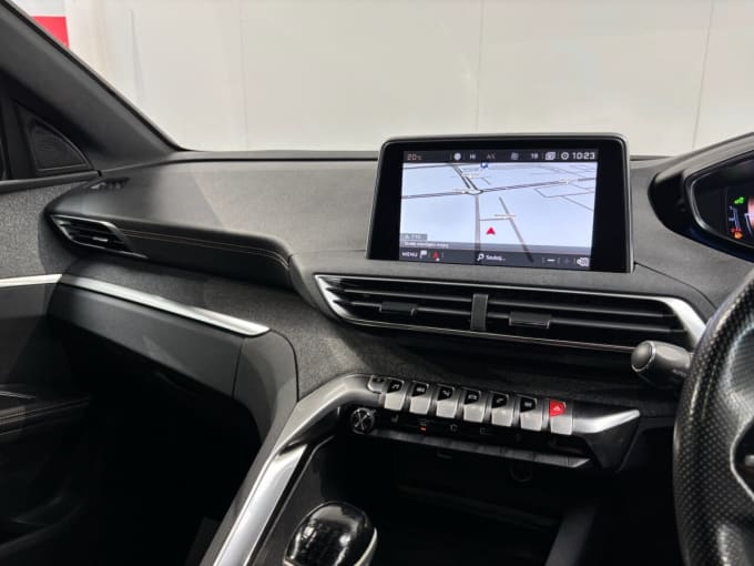 2025 Peugeot 5008