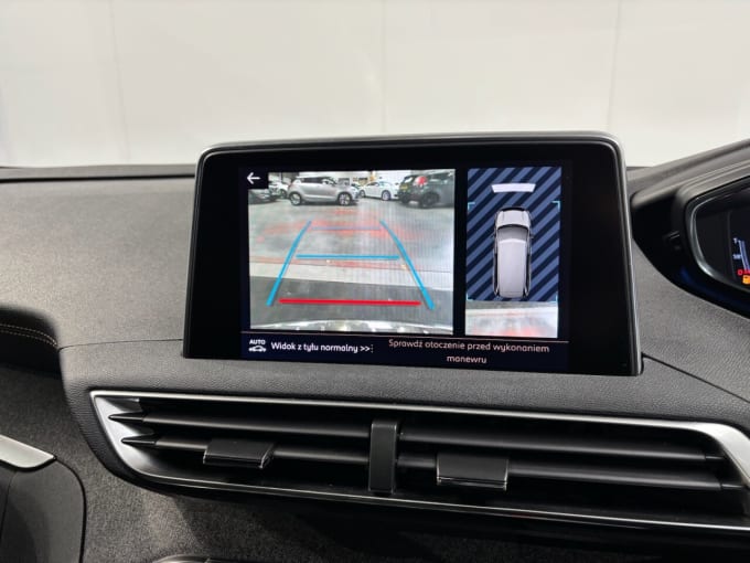 2025 Peugeot 5008