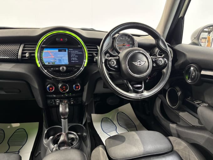 2025 Mini Hatch