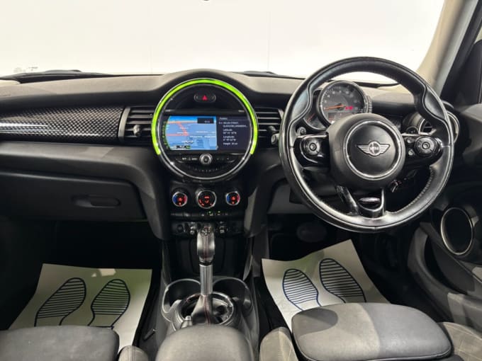 2025 Mini Hatch
