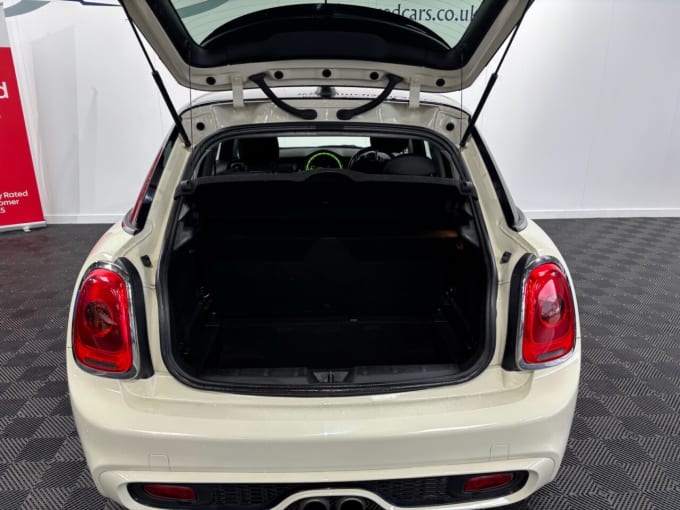 2025 Mini Hatch