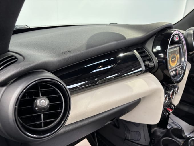 2025 Mini Convertible
