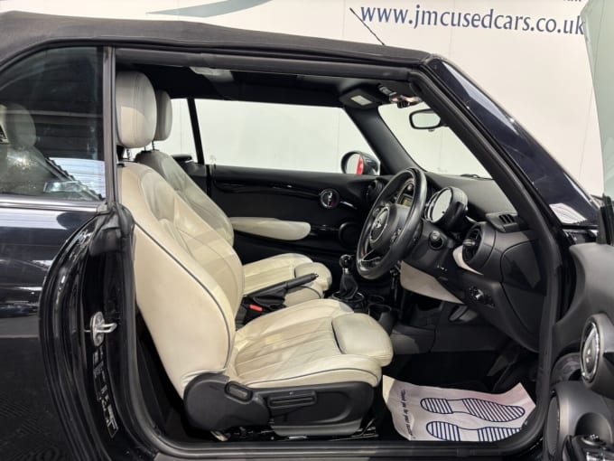 2025 Mini Convertible