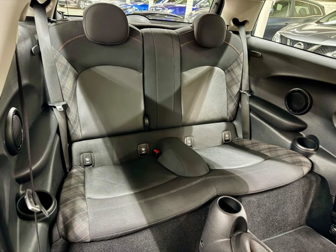 2025 Mini Hatch