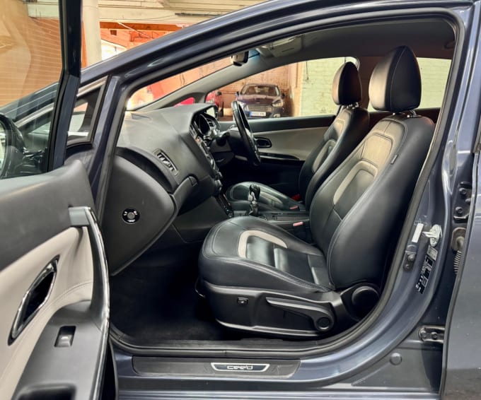 2025 Kia Ceed