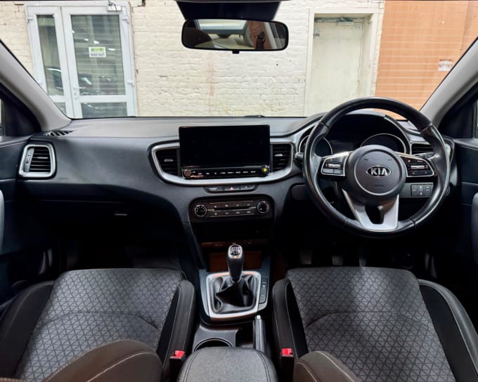 2025 Kia Ceed