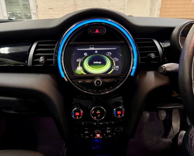 2025 Mini Hatch