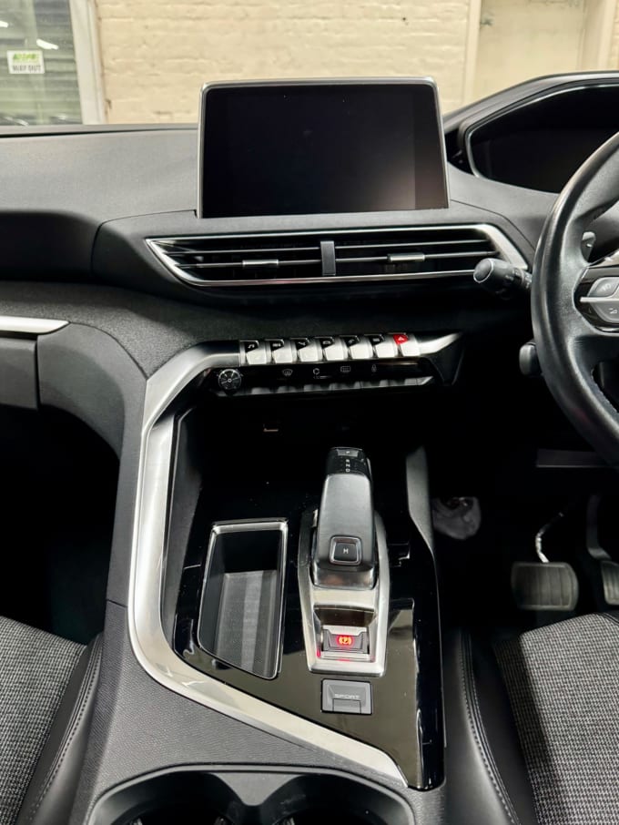 2025 Peugeot 3008