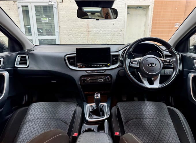 2025 Kia Ceed