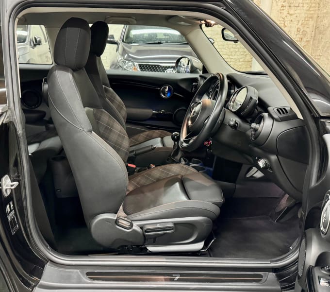 2025 Mini Hatch