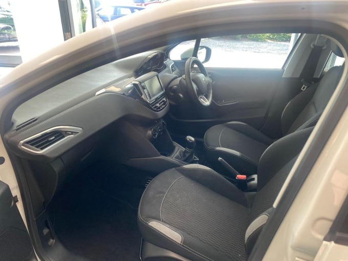 2015 Peugeot 208