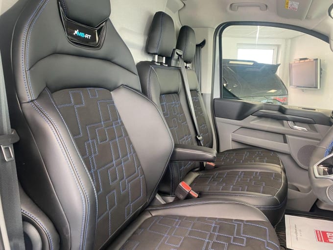 2025 Ford Transit Custom