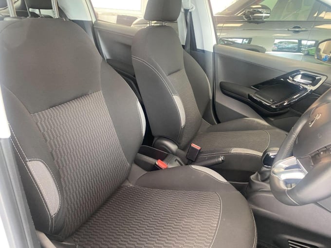 2015 Peugeot 208