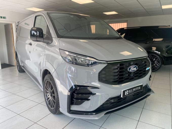 2025 Ford Transit Custom