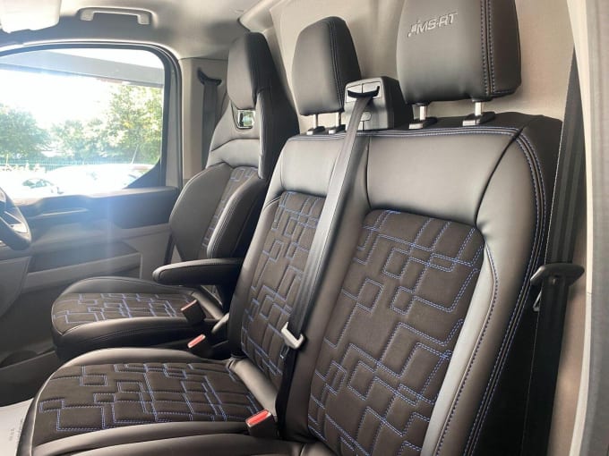 2025 Ford Transit Custom