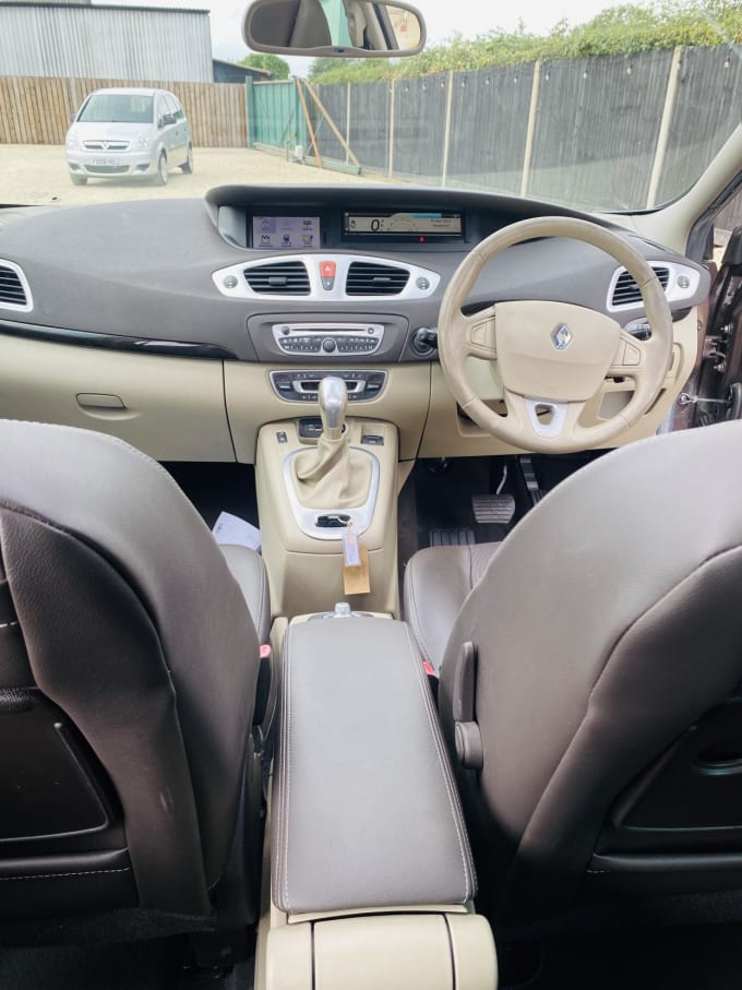 2010 Renault Grand Scenic