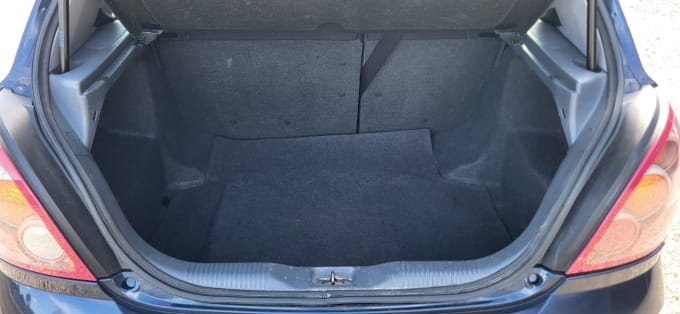 2005 Nissan Almera