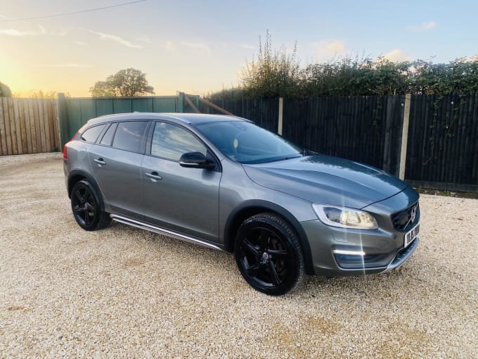 2015 Volvo V60 Cross Country