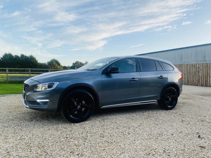 2015 Volvo V60 Cross Country