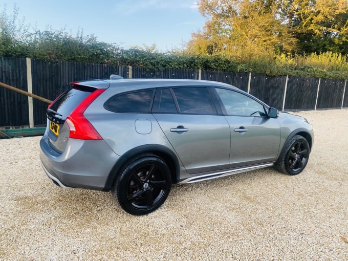 2015 Volvo V60 Cross Country