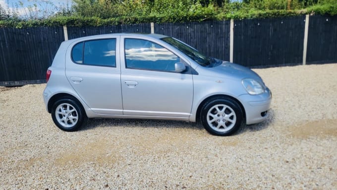 2003 Toyota Yaris
