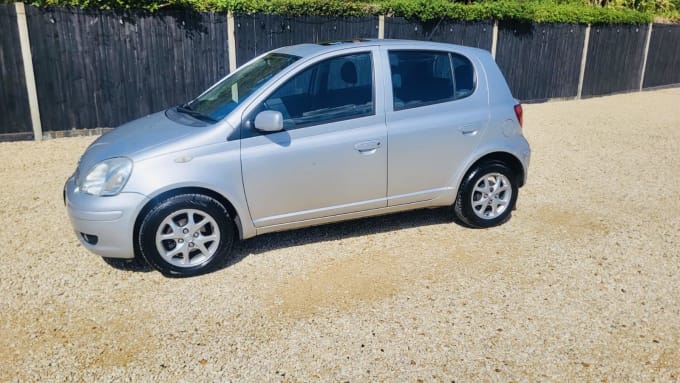 2003 Toyota Yaris