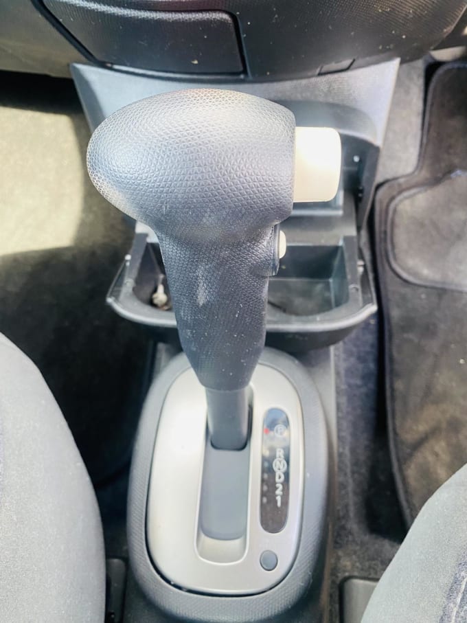 2004 Nissan Micra
