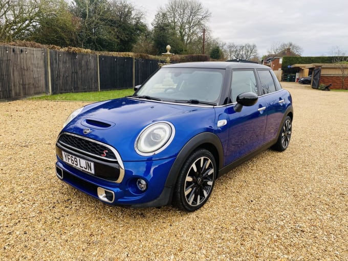 2019 Mini Hatch