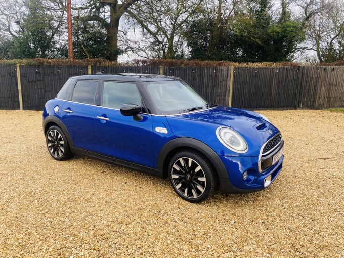 2019 Mini Hatch