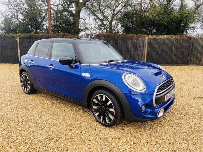 2019 Mini Hatch