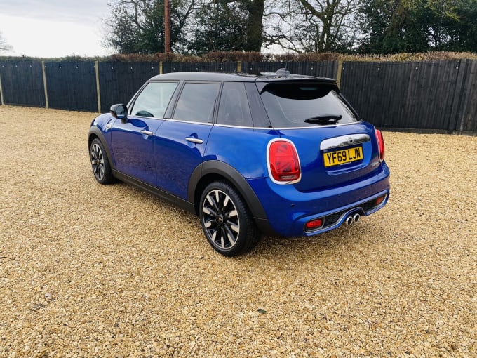 2019 Mini Hatch