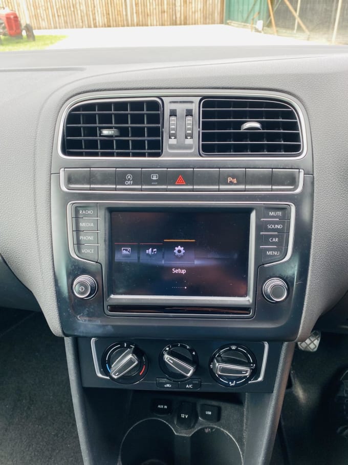 2016 Volkswagen Polo
